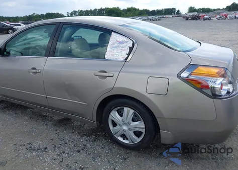 2011 Nissan Altima 2.5 S z USA, uszkodzony, nr VIN 1N4AL2AP5BC171904